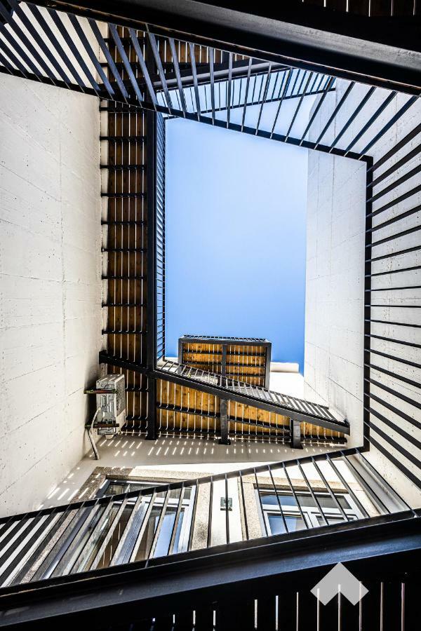 Artsy Retreat In The Heart Of Portoアパートメント エクステリア 写真