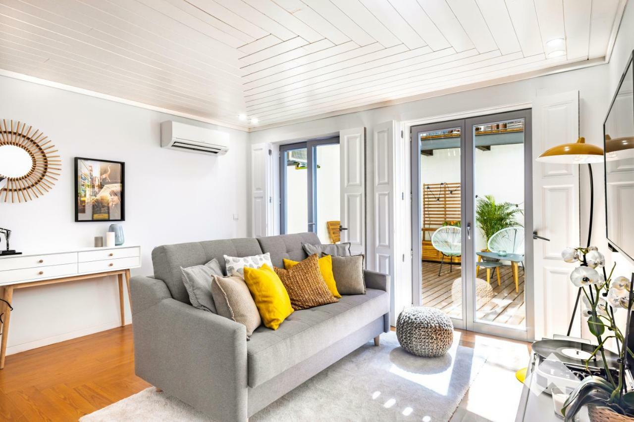 Artsy Retreat In The Heart Of Portoアパートメント エクステリア 写真